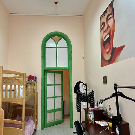 Dja Hostel Kiev Ngoại thất bức ảnh