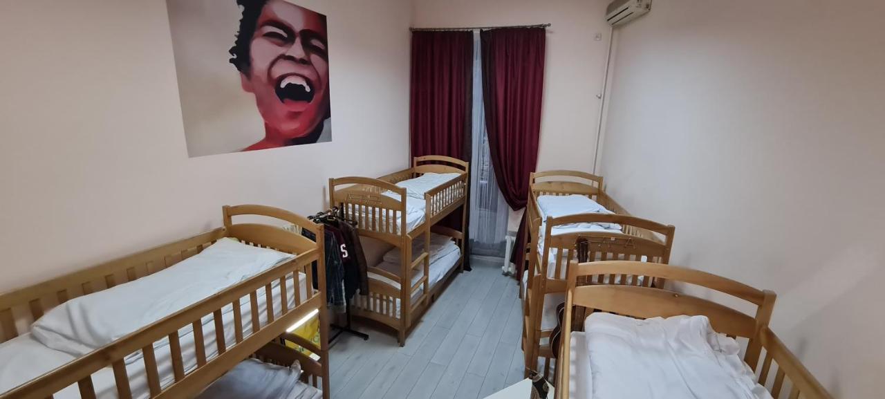 Dja Hostel Kiev Ngoại thất bức ảnh