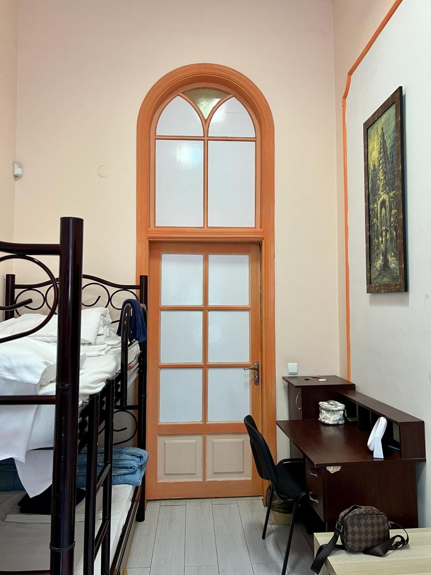 Dja Hostel Kiev Ngoại thất bức ảnh